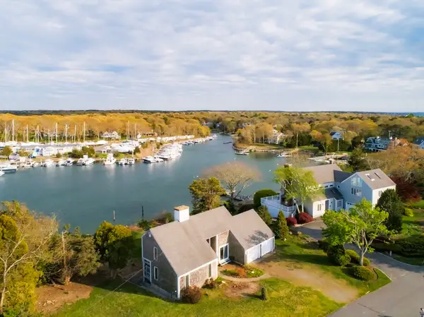 156 Waterside Dr, Falmouth, MA 02556