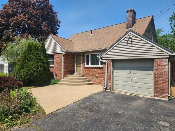 123 Maple St, East Longmeadow, MA 01106