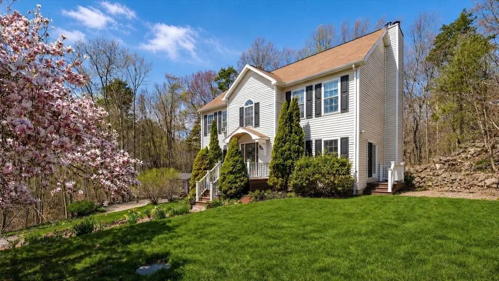 25 Magnolia Ave, Manchester, MA 01944 - #1