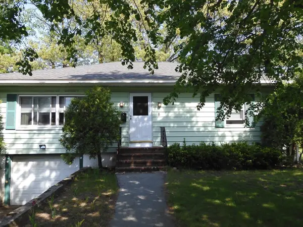 8 Glen Forest Lane, Methuen, MA 01844