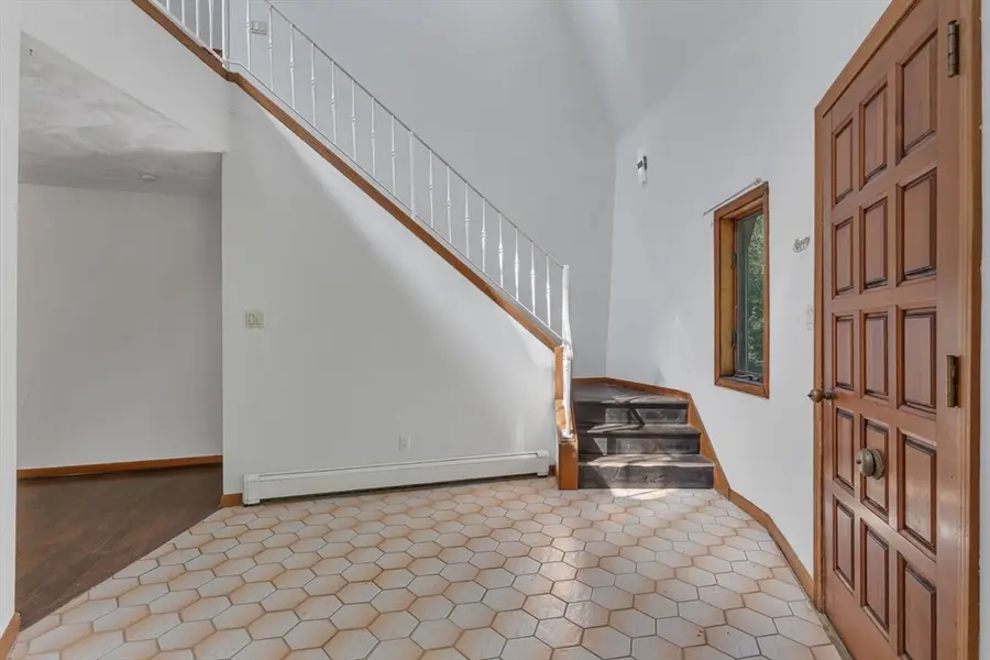 243 Oak St, Holliston, MA 01746 - #3
