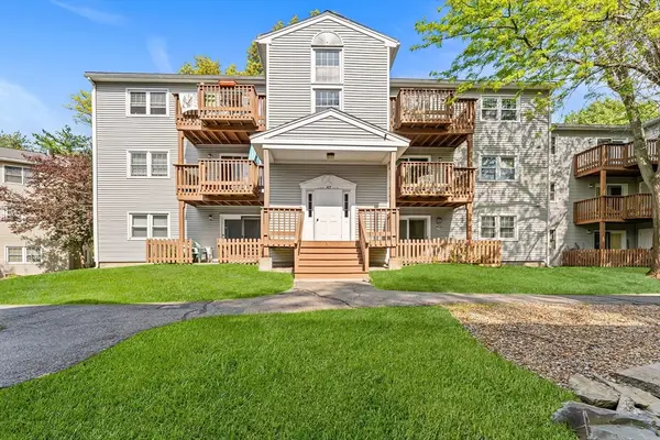 365 Aiken Ave #11, Lowell, MA 01850