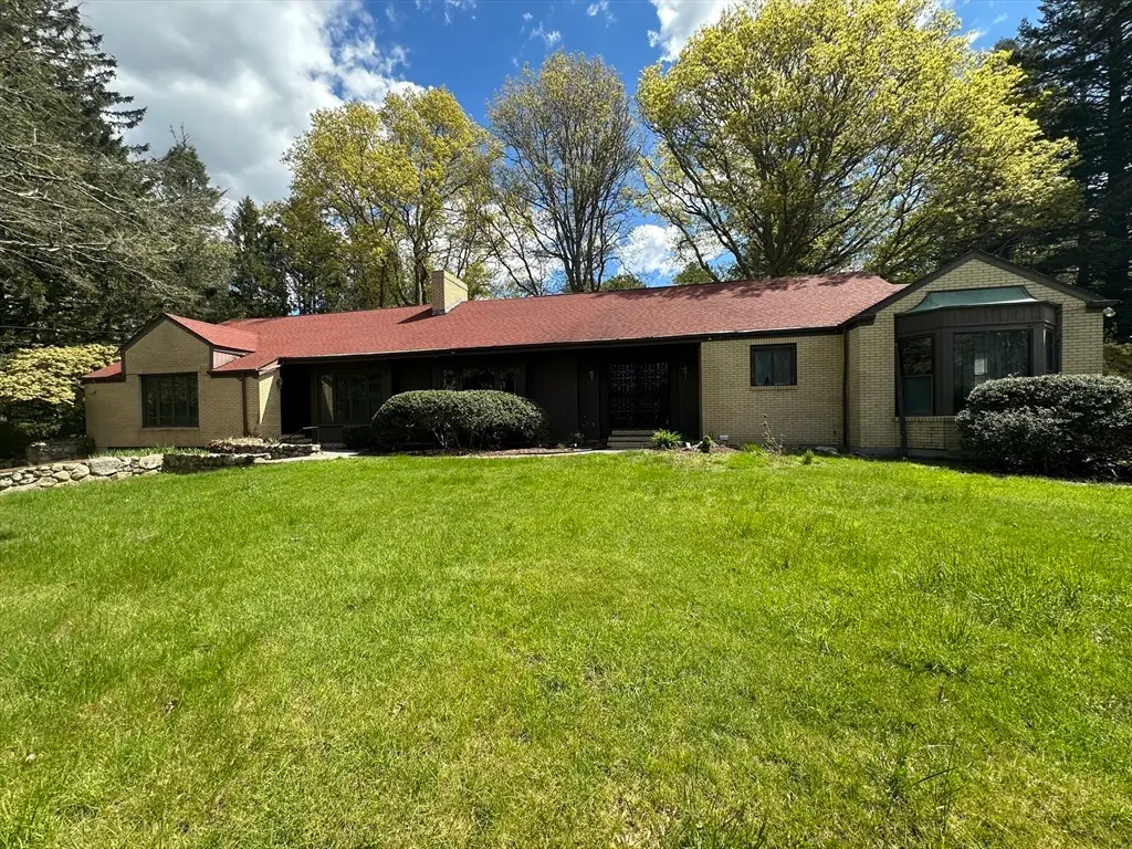 1049 Tucker Rd, Dartmouth, MA 02747 - #1