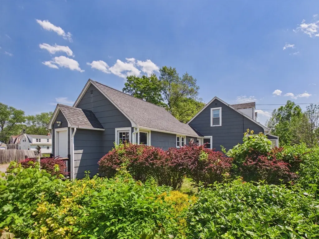 5 Barber St, Springfield, MA 01109 - #1