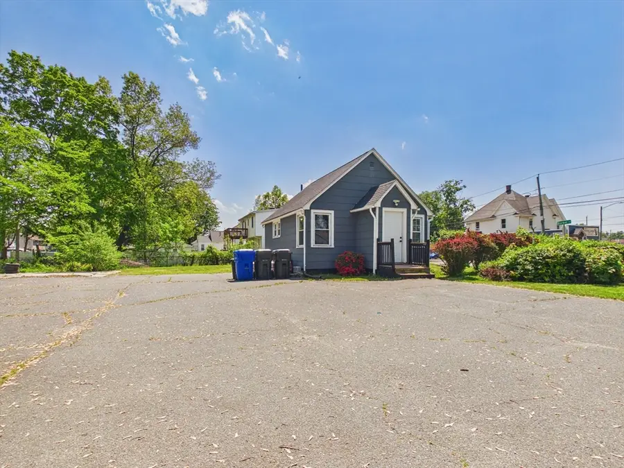 5 Barber St, Springfield, MA 01109 - #2