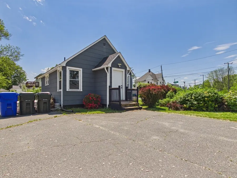 5 Barber St, Springfield, MA 01109 - #3