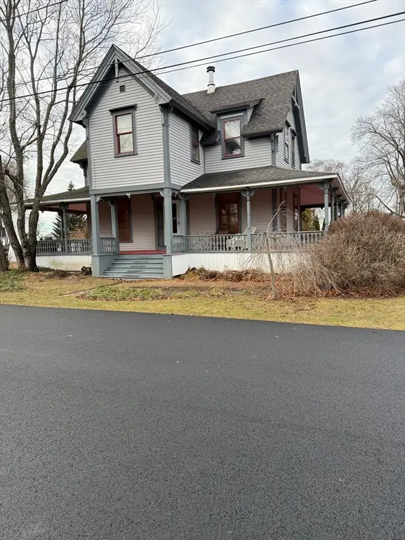 41 Lippitt Avenue, Warwick, RI 02889