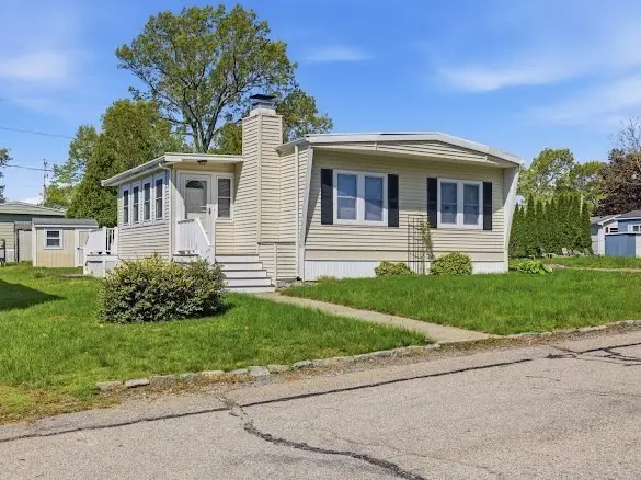 3 Holly Road, Taunton, MA 02780 - #3