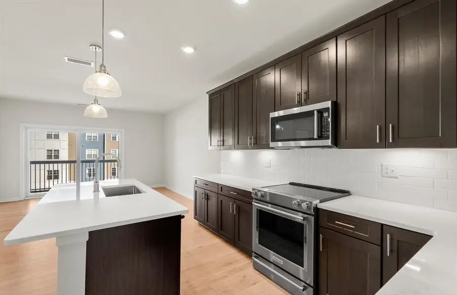 6 Stratton Drive #303, Woburn, MA 01801 - #3