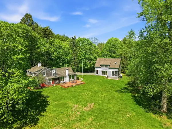 1327 Tremont St, Duxbury, MA 02332