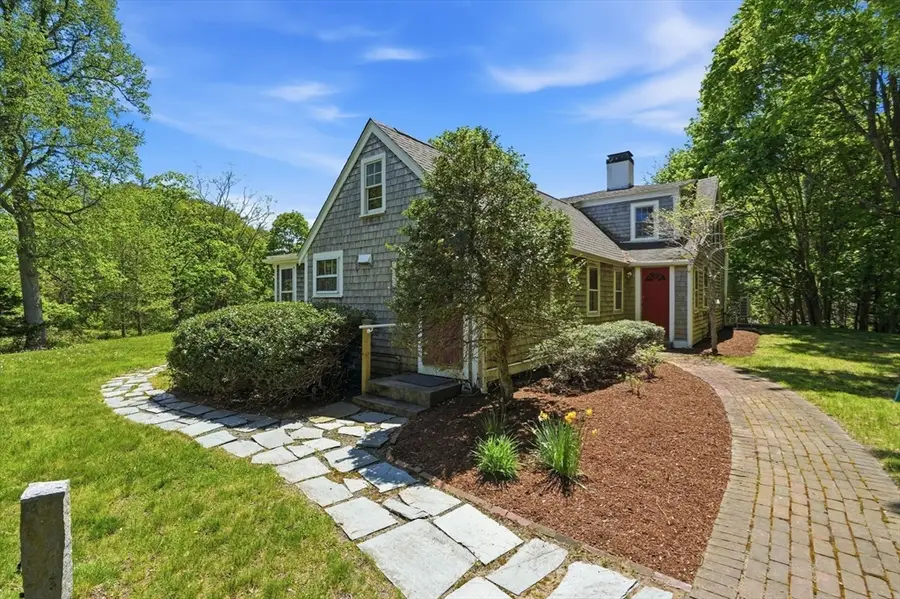 1327 Tremont St, Duxbury, MA 02332 - #2