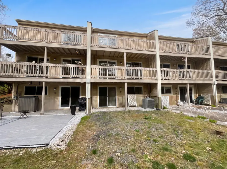 20 Lordvale Blvd #202, North Grafton, MA 01536 - #2