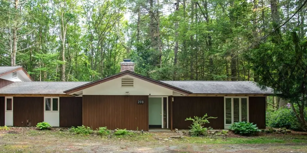 209 N. Valley Rd, Pelham, MA 01002 - #1