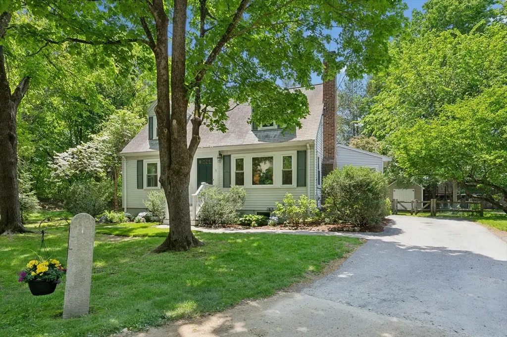 8 Grant Place, Lexington, MA 02420 - #1