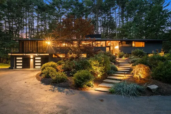 127 Commerford Rd, Concord, MA 01742