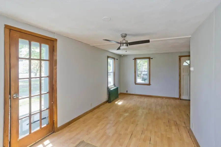 135 Lucerne Road, Springfield, MA 01119 - #3