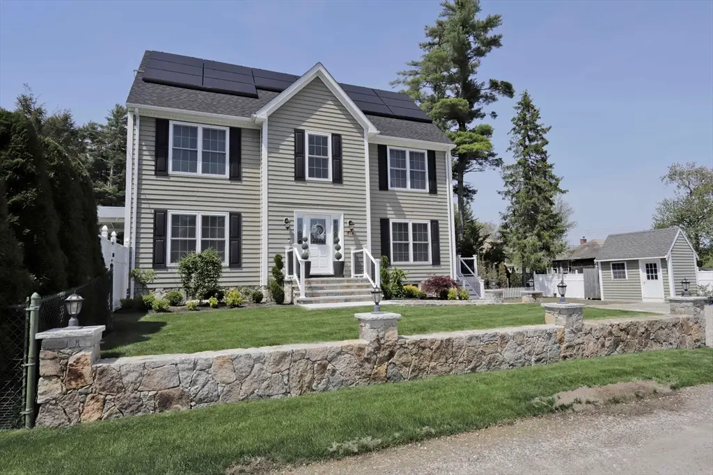 17 David St, Acushnet, MA 02743 - #1