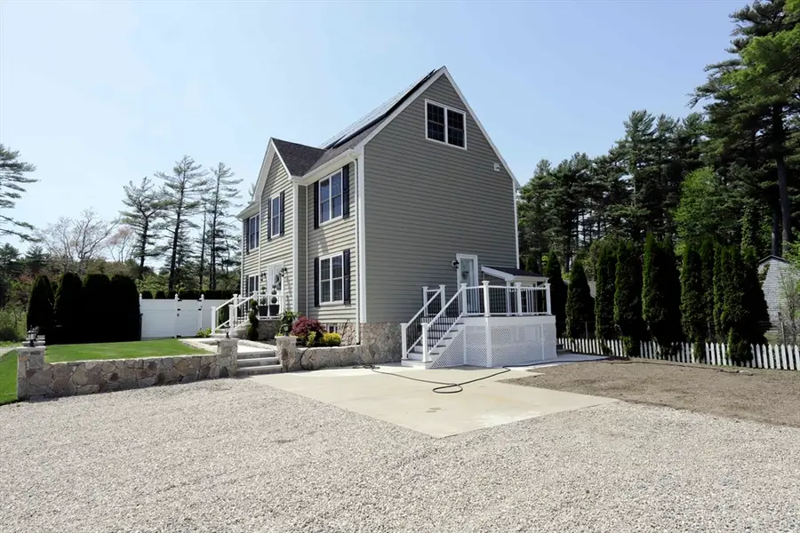 17 David St, Acushnet, MA 02743 - #3