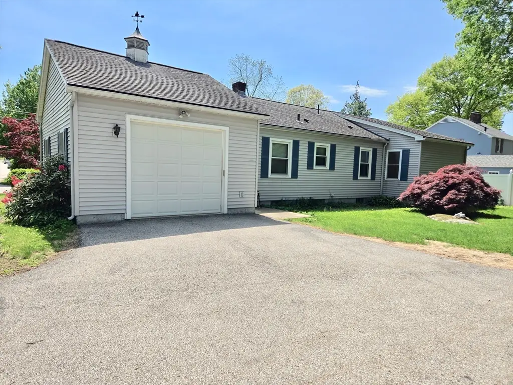 17 Cedar St, Southbridge, MA 01550 - #1