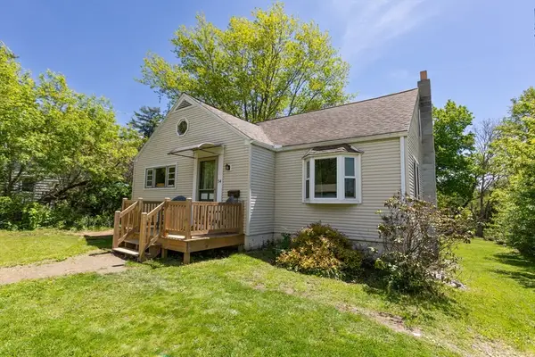 54 Charles St, Williamstown, MA 01267