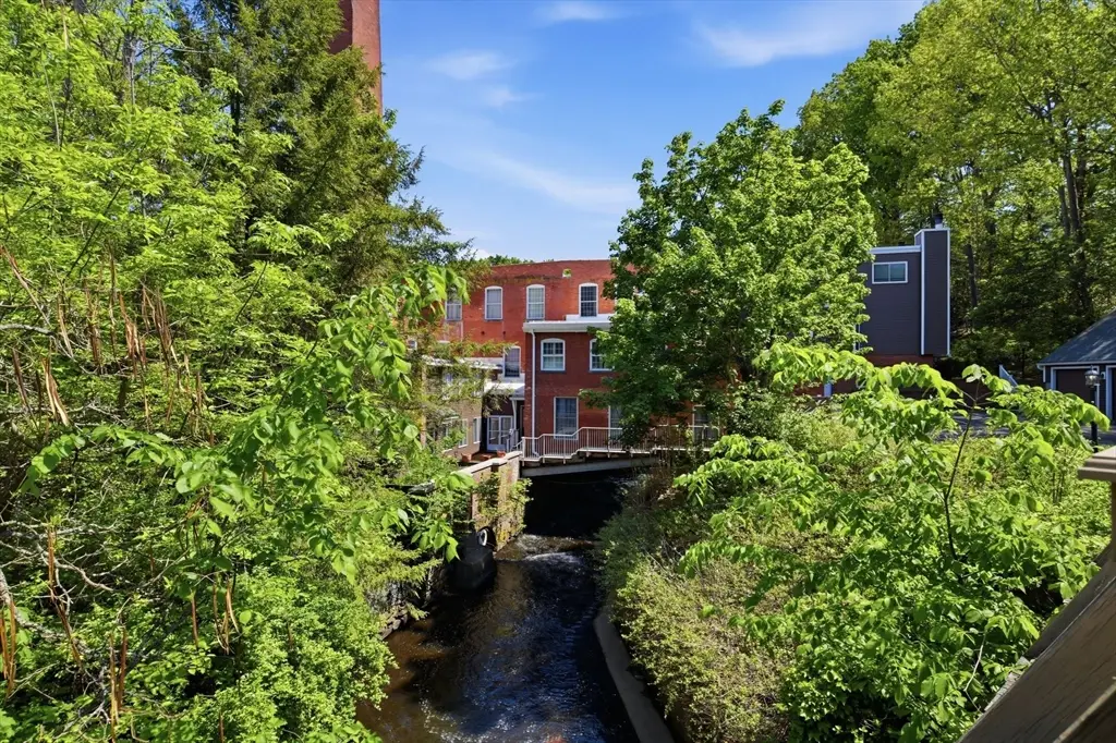 124 College St #2, South Hadley, MA 01075 - #1