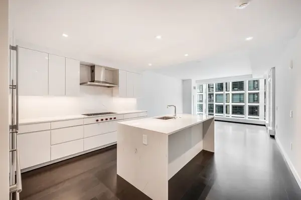 150 Seaport Blvd #17A, Boston, MA 02210
