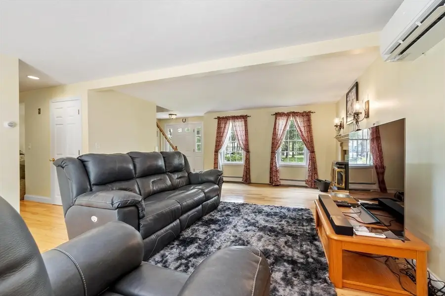4 Weatherbee Rd, Shirley, MA 01464 - #2