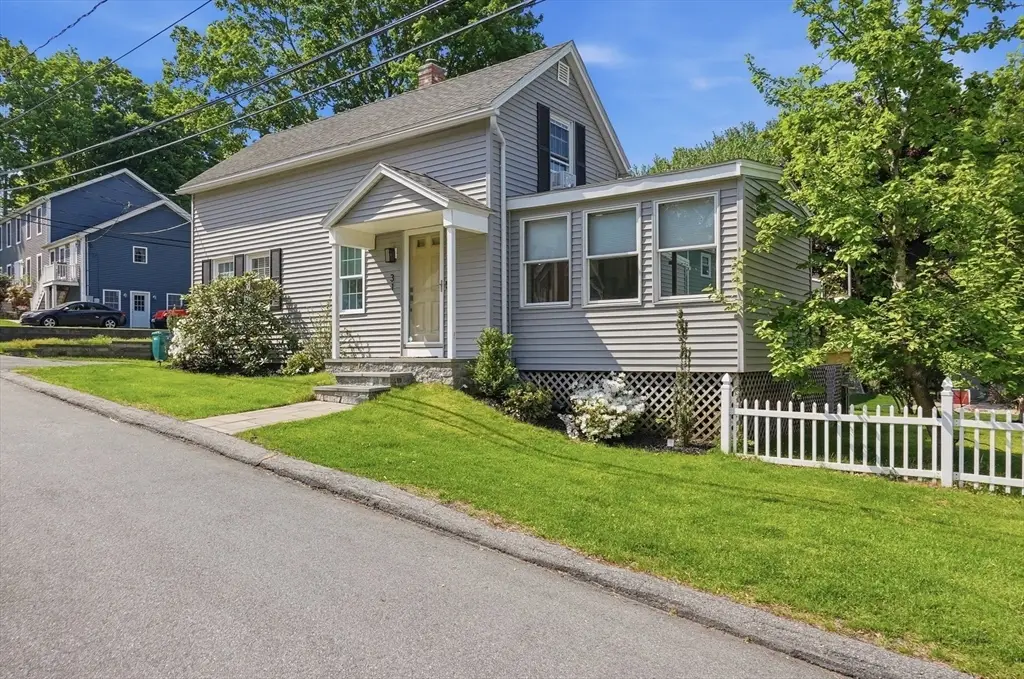 31 Houghton Street, Woburn, MA 01801 - #1