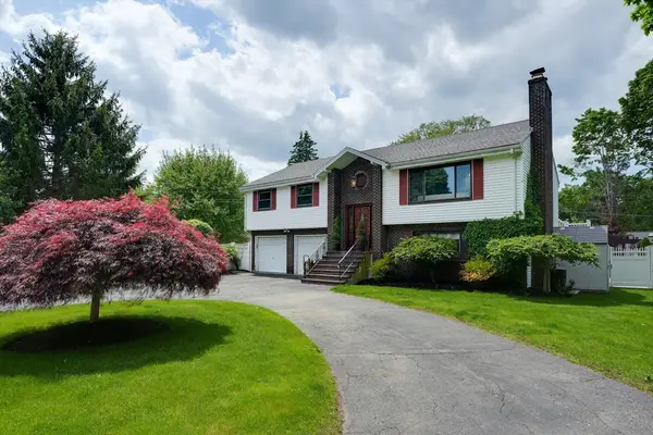 4 Lincoln Terrace, Waltham, MA 02451