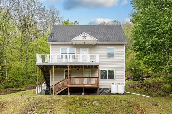 302 Middlefield Rd, Chester, MA 01011
