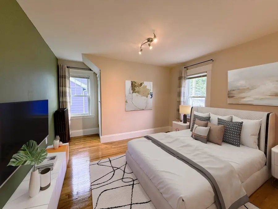 19 Wakefield Ave, Wakefield, MA 01880 - #3