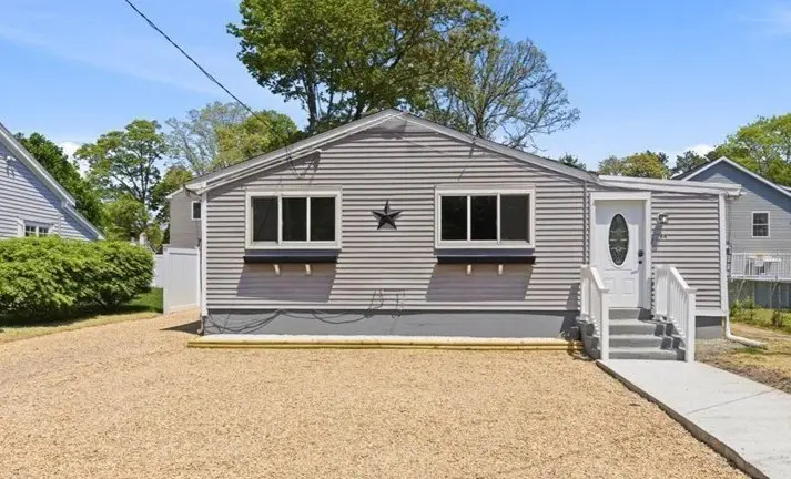 64 Rosepoint Ave, Wareham, MA 02576 - #1