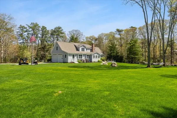 2 Boulder Rd, Bourne, MA 02532
