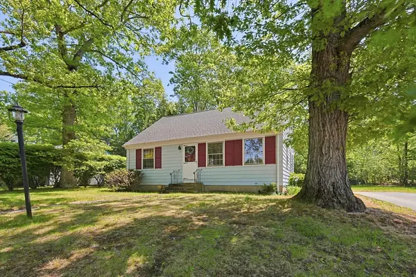 5 Robin Hood Dr., Seekonk, MA 02771
