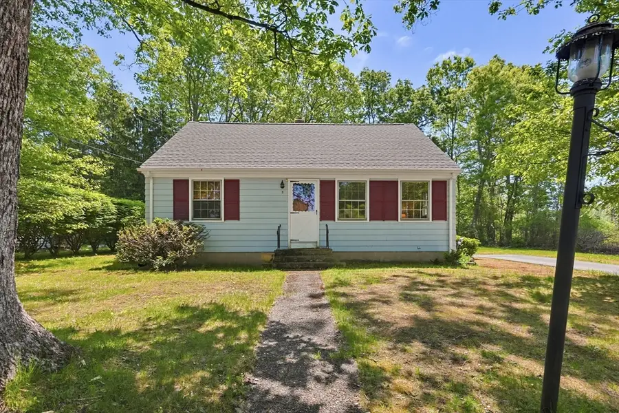 5 Robin Hood Dr., Seekonk, MA 02771 - #2