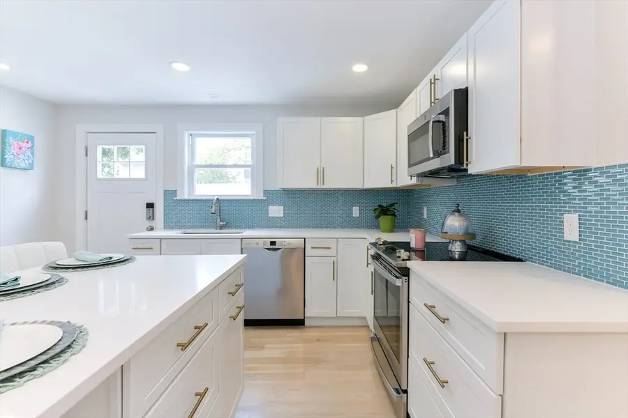 34 Underhill St #3, Winthrop, MA 02152 - #2