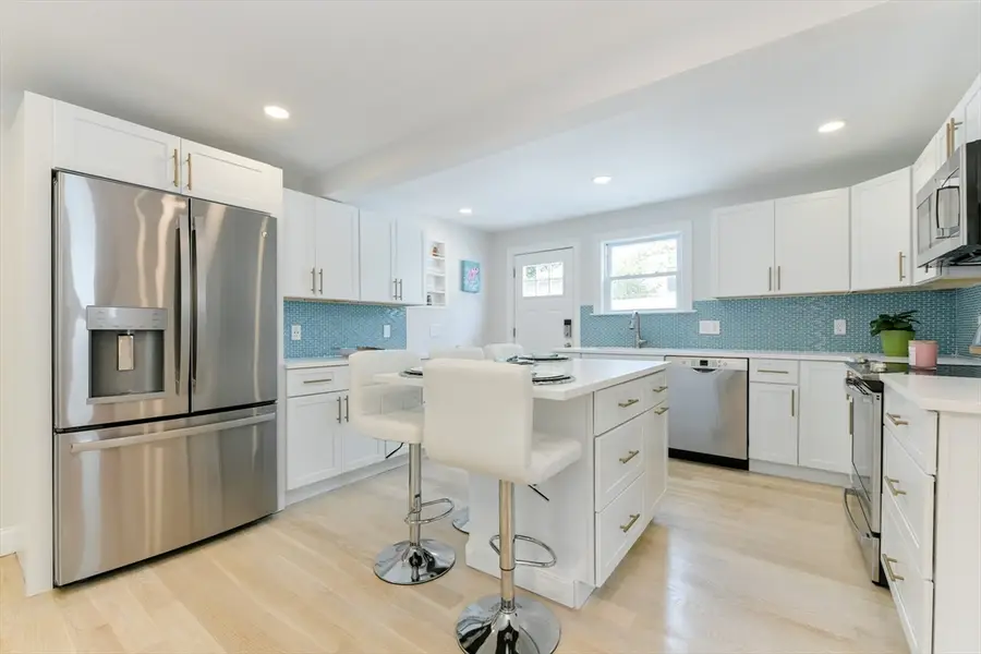 34 Underhill St #3, Winthrop, MA 02152 - #3