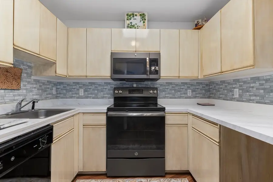 677 Quincy Shore Dr #408, Quincy, MA 02170 - #3