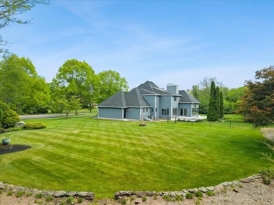 14 Fieldstone Ter, West Bridgewater, MA 02379 - #3