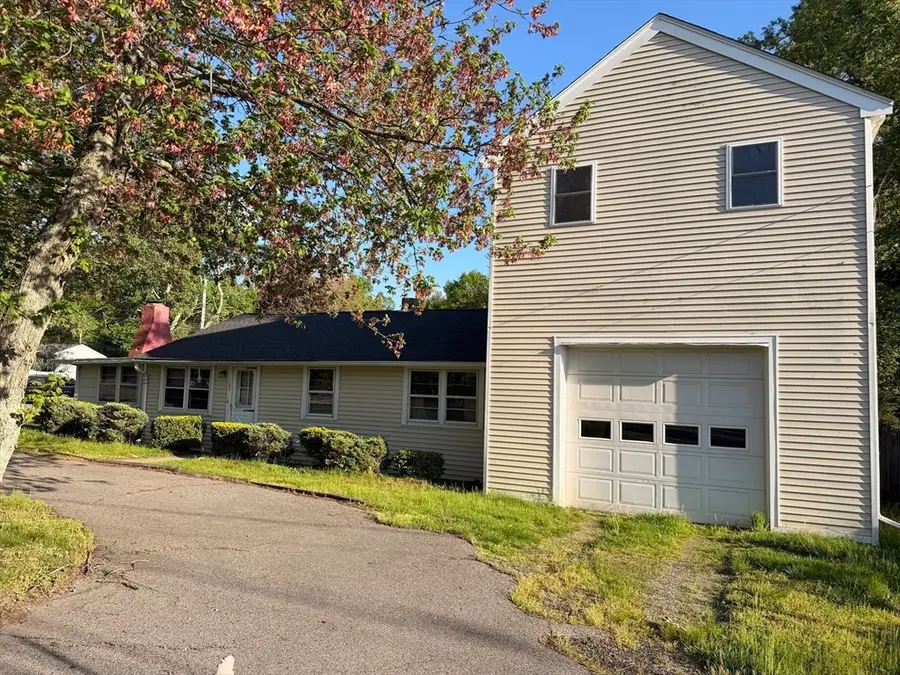 167 Schoosett St, Pembroke, MA 02359 - #3