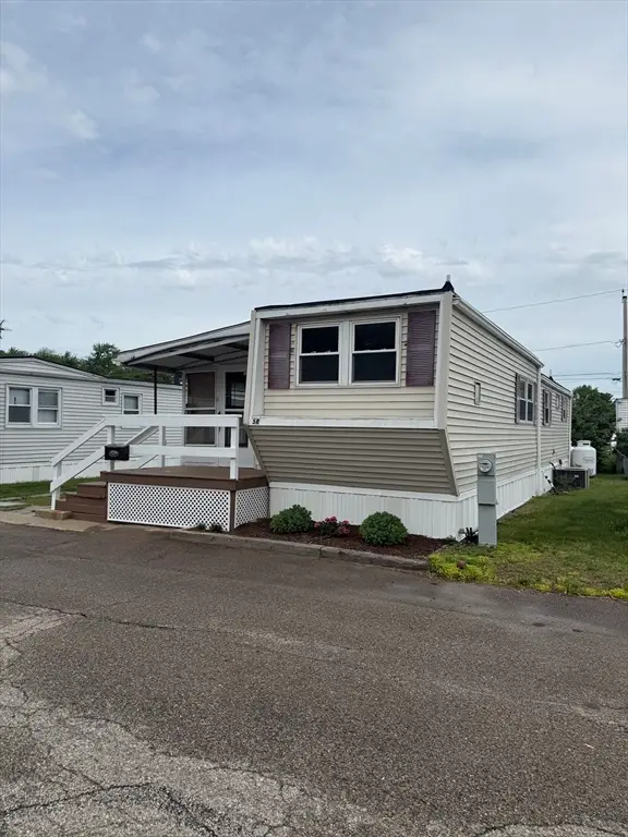 300 East Washington St #5R, North Attleboro, MA 02760 - #2
