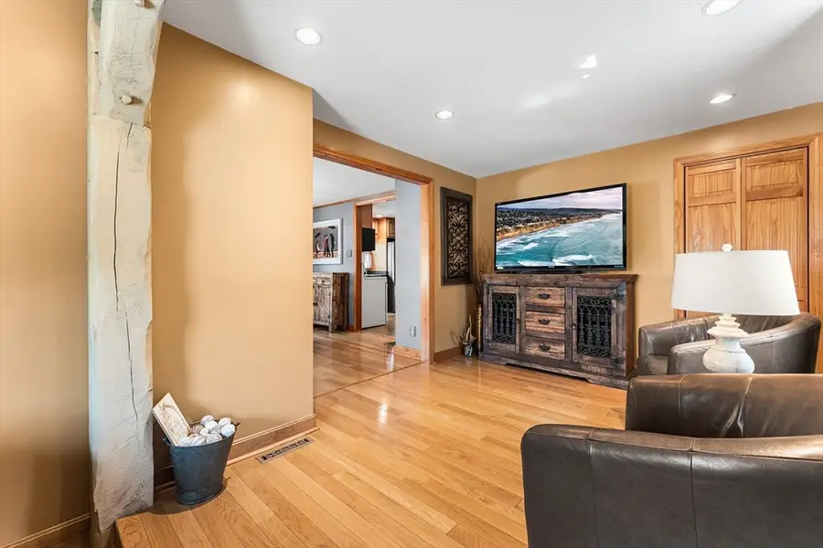 28 Hillcrest Rd, Braintree, MA 02184 - #3