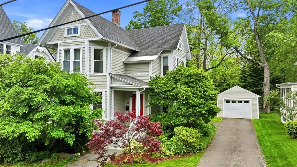 15 Massasoit St., Northampton, MA 01060 - #1