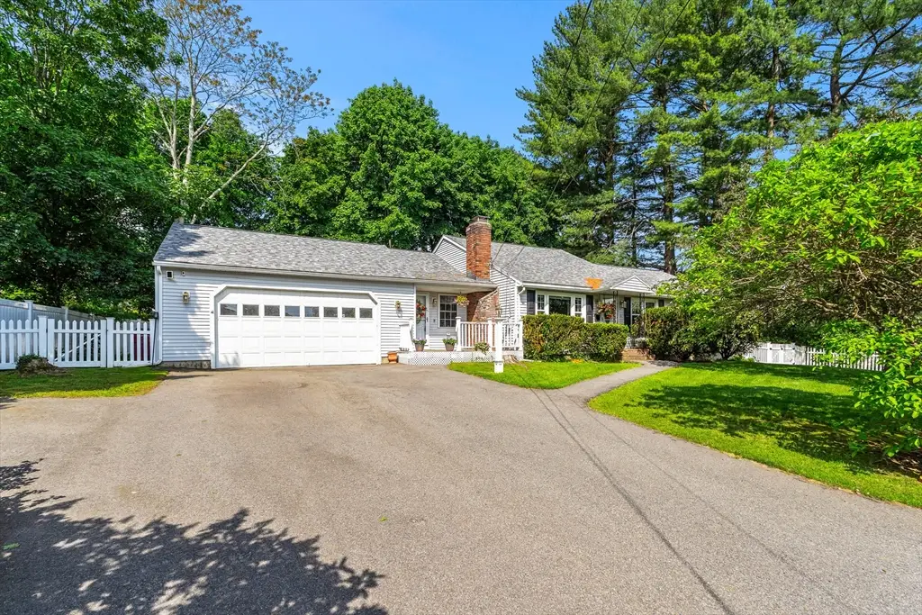 21 Guild St, Lowell, MA 01852 - #1