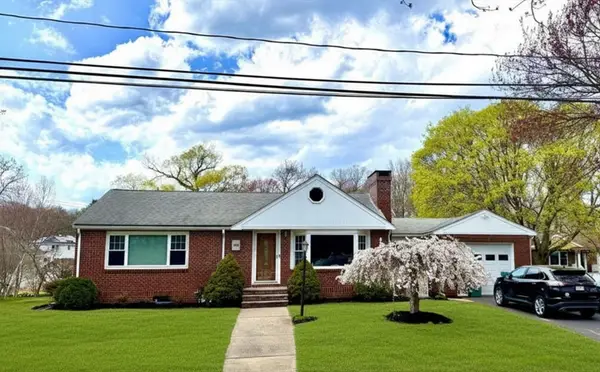 106 Mishawum Rd, Woburn, MA 01801