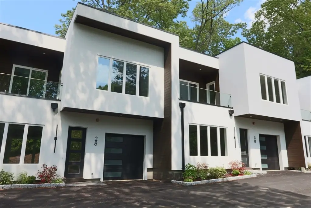 28 Wilson Cir #28, Newton, MA 02461 - #1