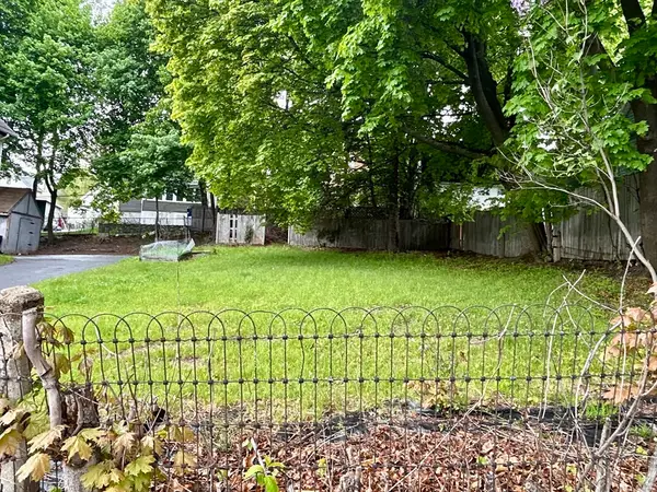 00 Gloucester Rd, Worcester, MA 01607