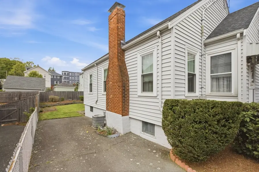 49 Valley Rd, Boston, MA 02124 - #3