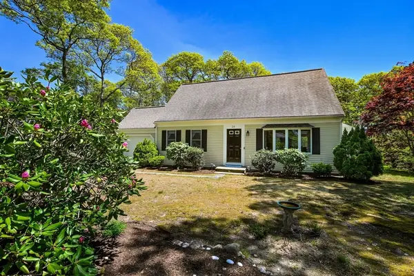 20 Old Kenyon Rd, Falmouth, MA 02536