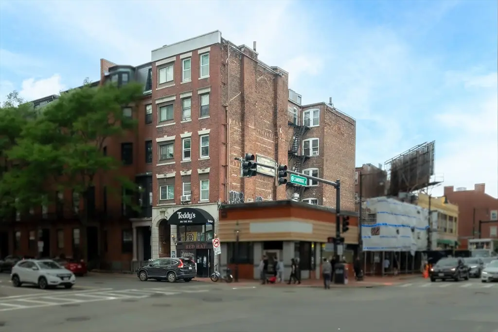 9 Bowdoin St, Boston, MA 02114 - #1